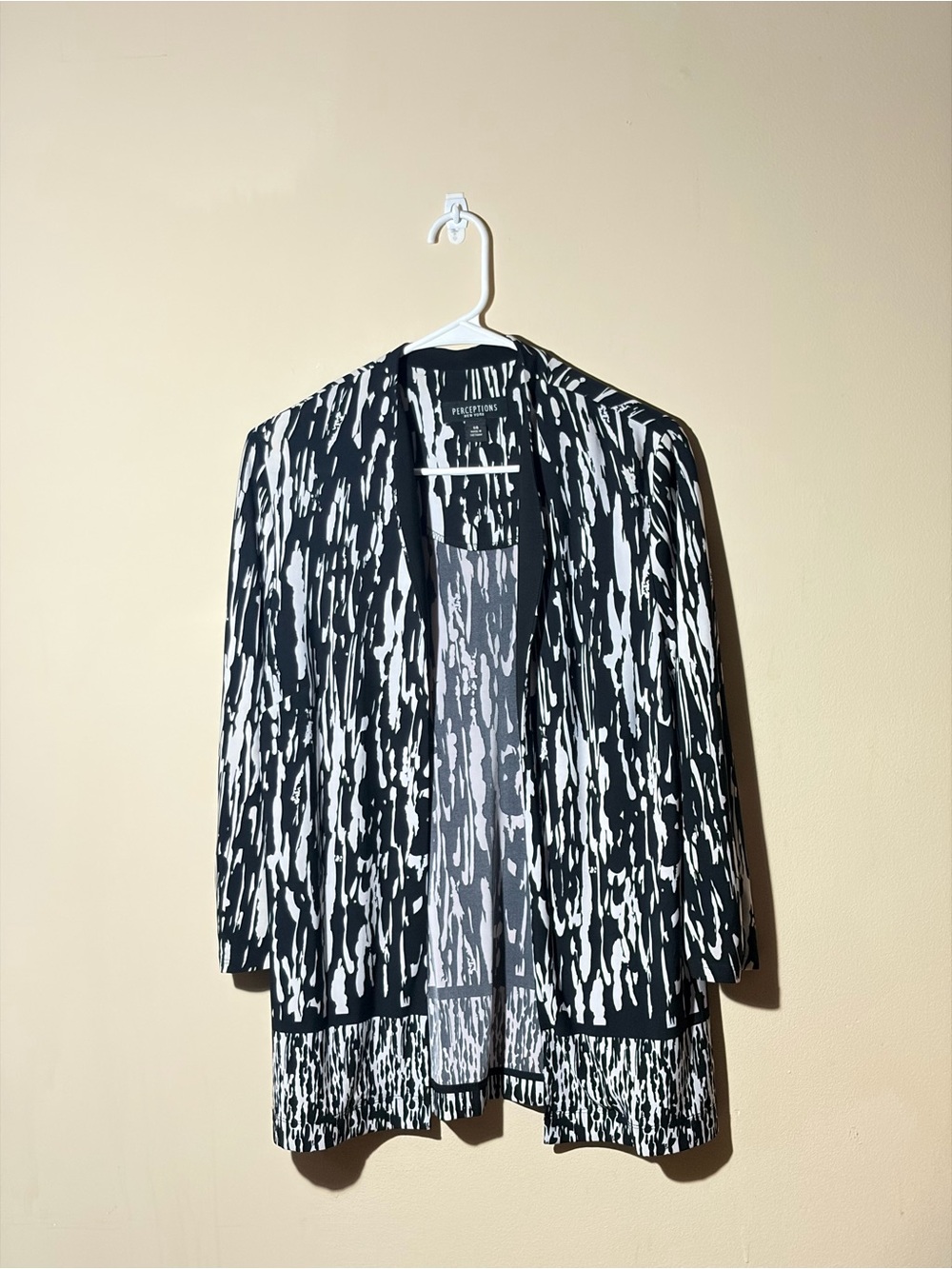 Perceptions Size 14 Women’s Black and White Open-Front Patterned Cardigan